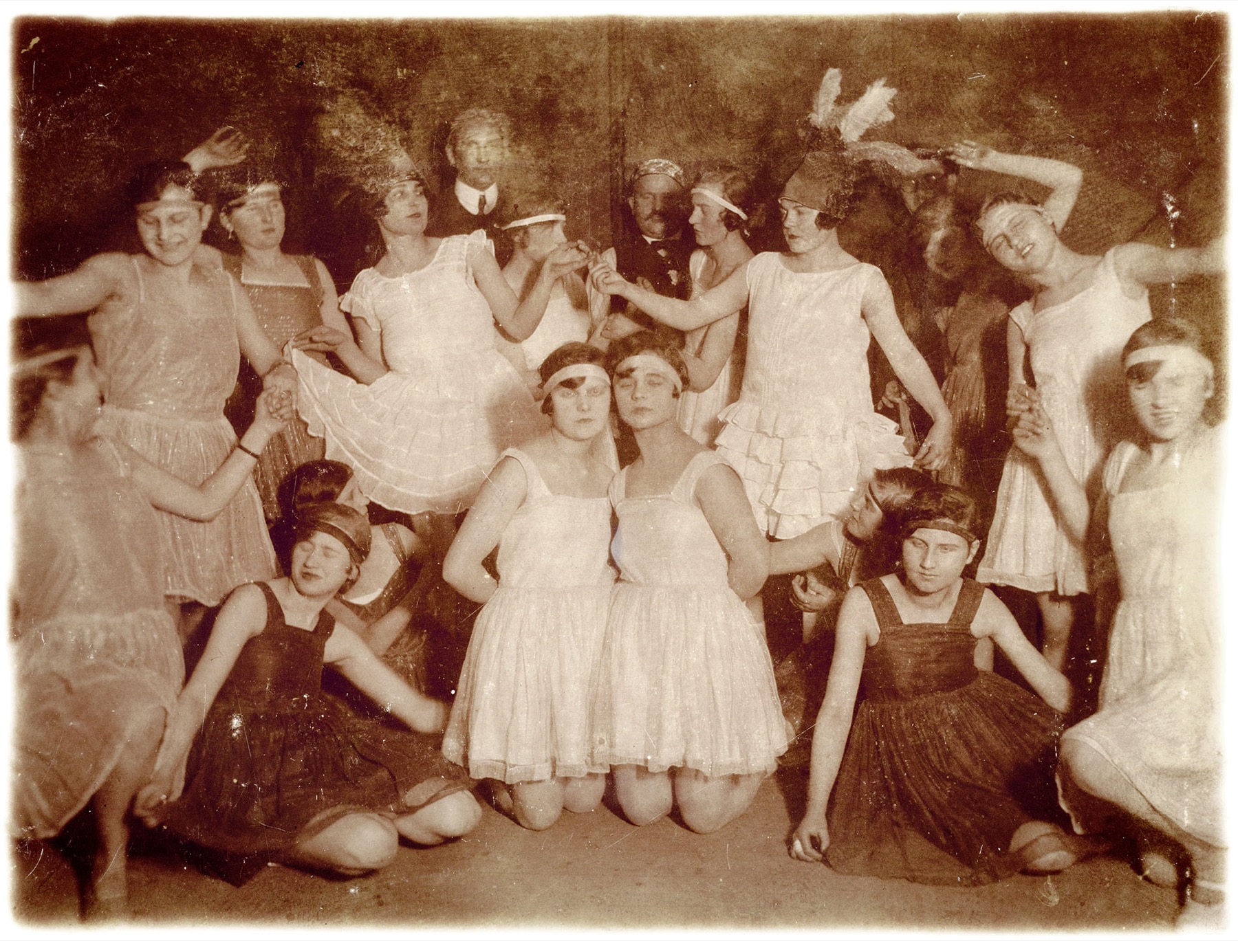 Collage historischer Fotografien